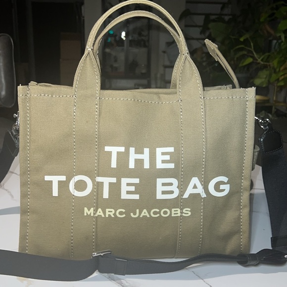 Marc Jacob’s Canvas Large Totebag in Slate Green - Picture 5 of 10